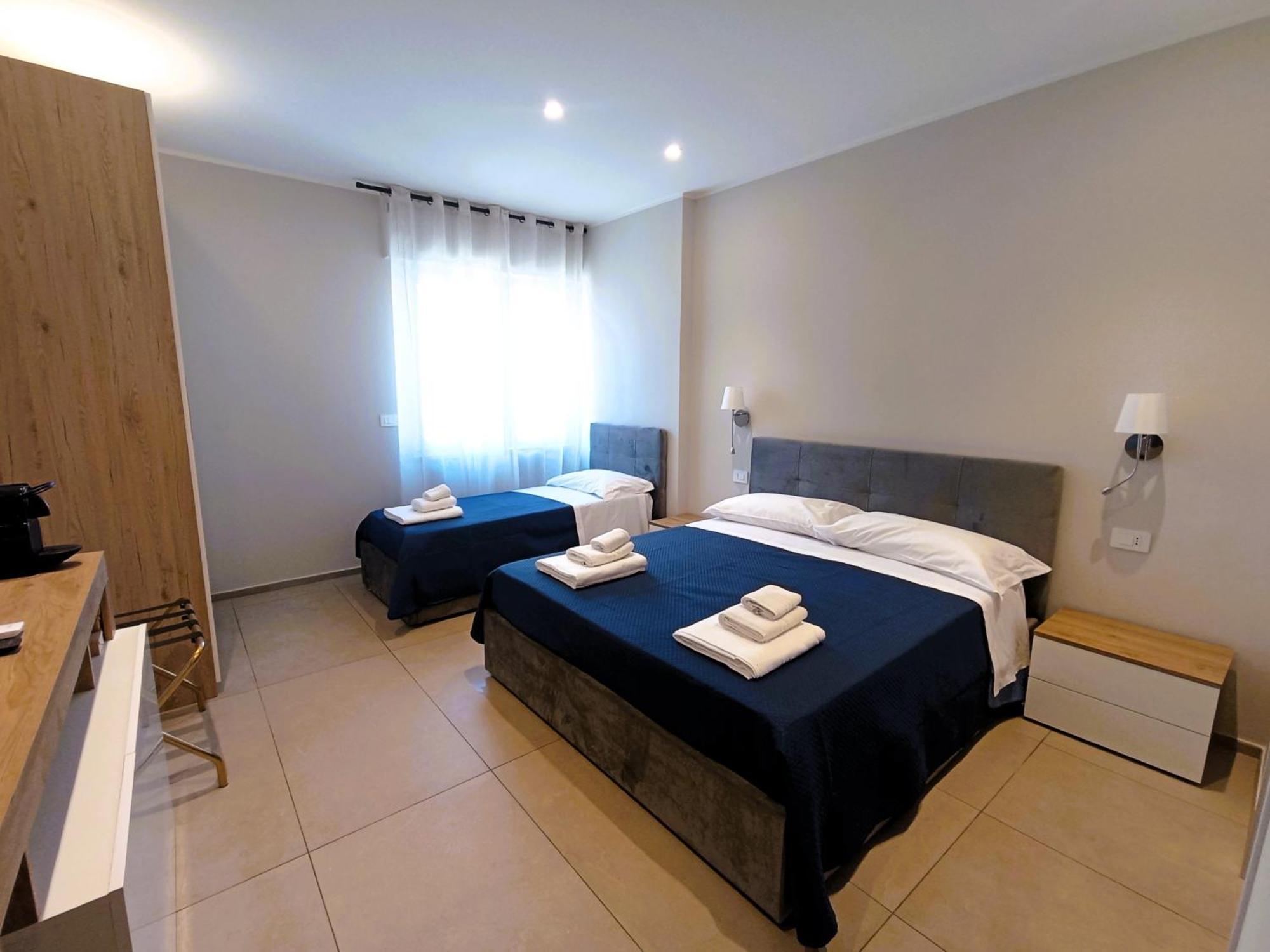 Mile Rooms Bari Exterior foto